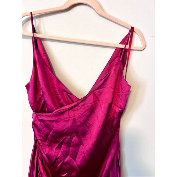 NWT Selfie Leslie Fuchsia Side Ruch / Wrap Dress - Picture 2 of 6